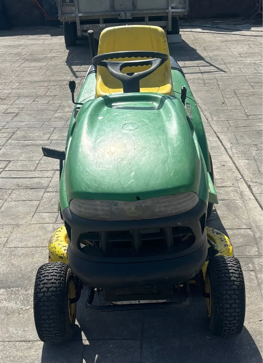 Ride on lawnmower - Image 4