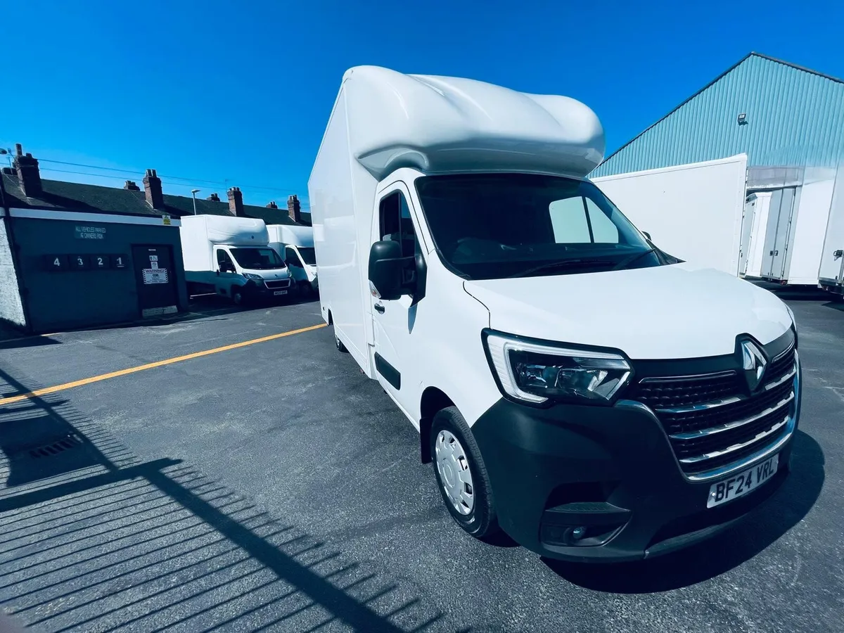 2024 Renault Master Low Loader Van - Image 2