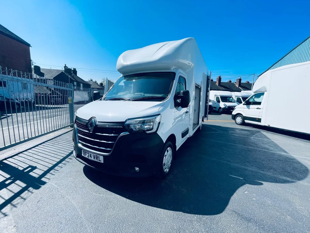 2024 Renault Master Low Loader Van - Image 1