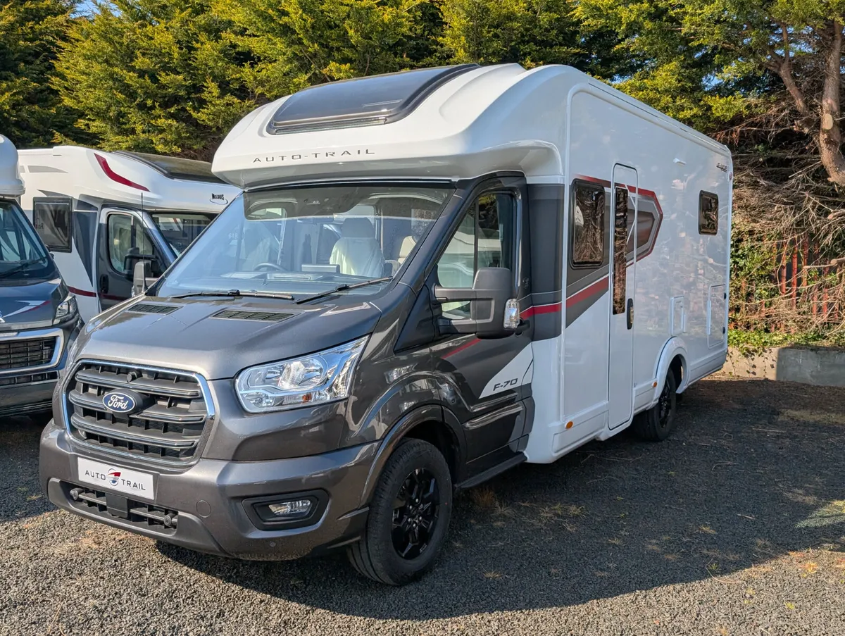 Luxury 4 Berth with Twin Single Beds - Image 1