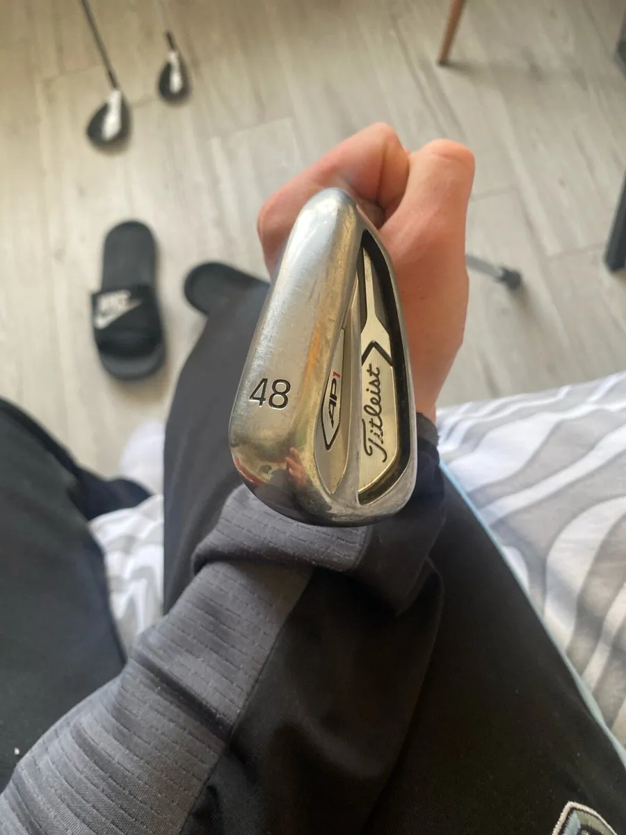 Titleist 48 degree - Image 1