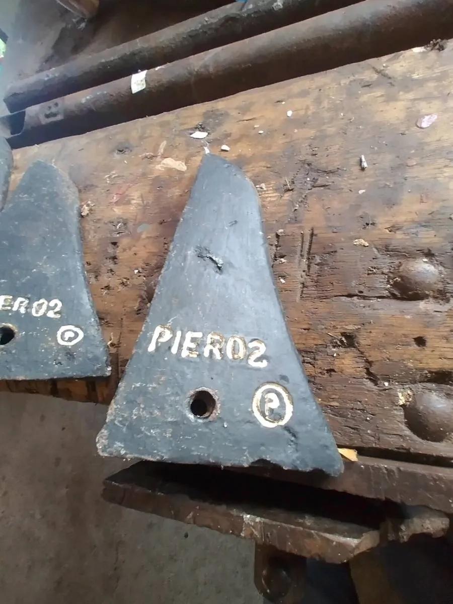 4. Antique PIERCE 02 points - Image 2