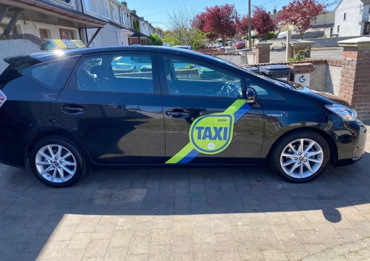 Taxi for Rent (6 Seater) - Image 1