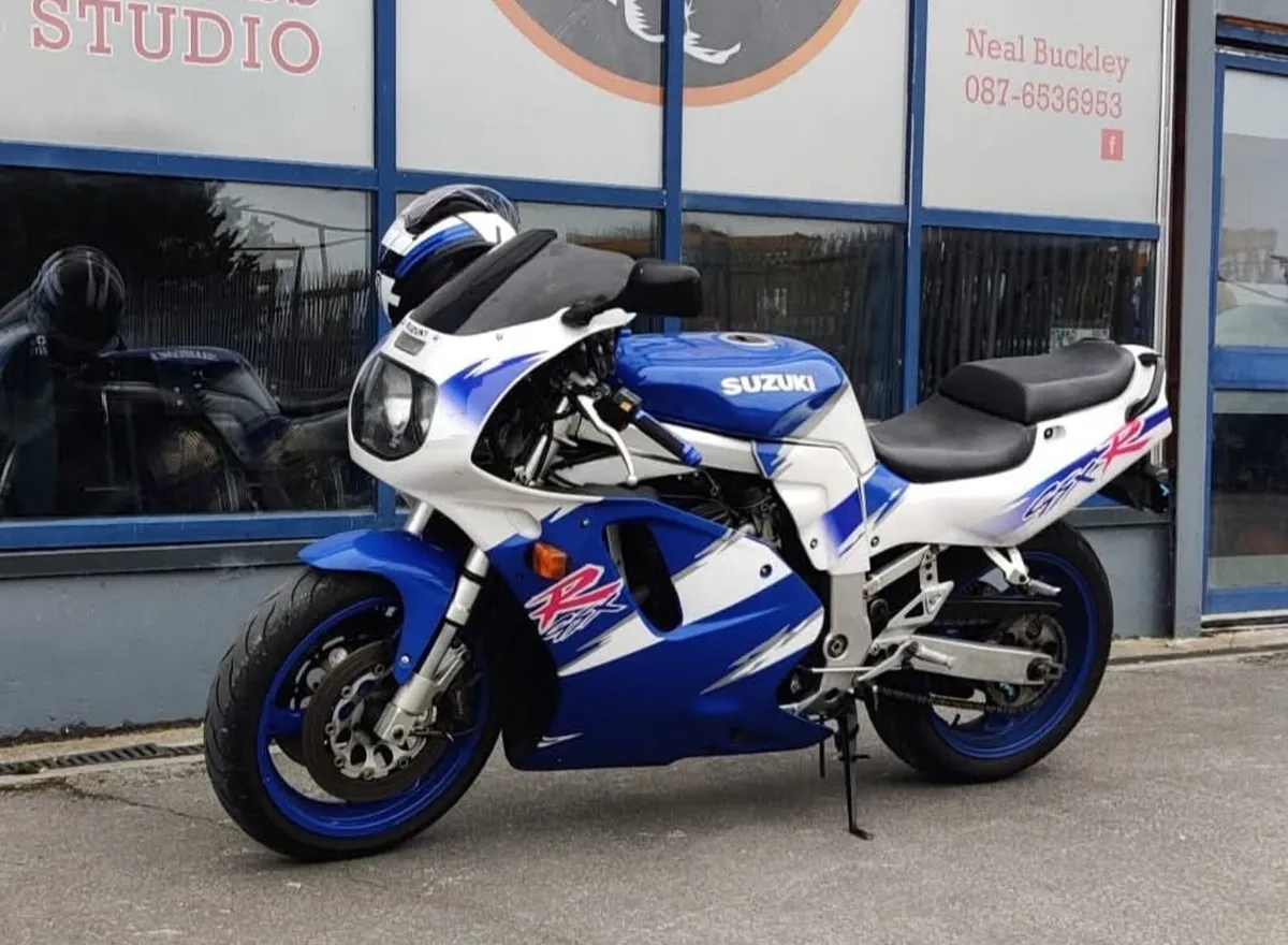 Collectable Classic GSXR-750 - Image 3