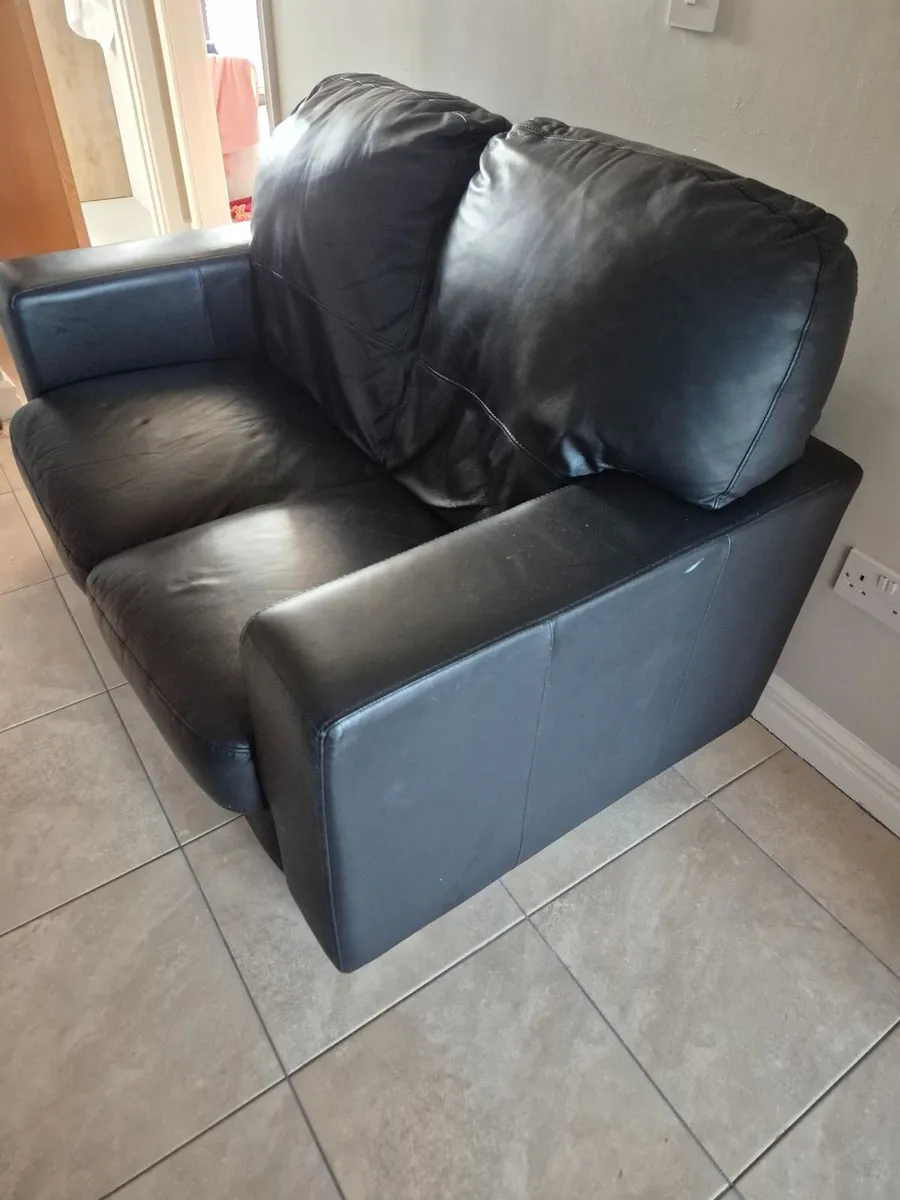 2-Seater Couch - Image 1