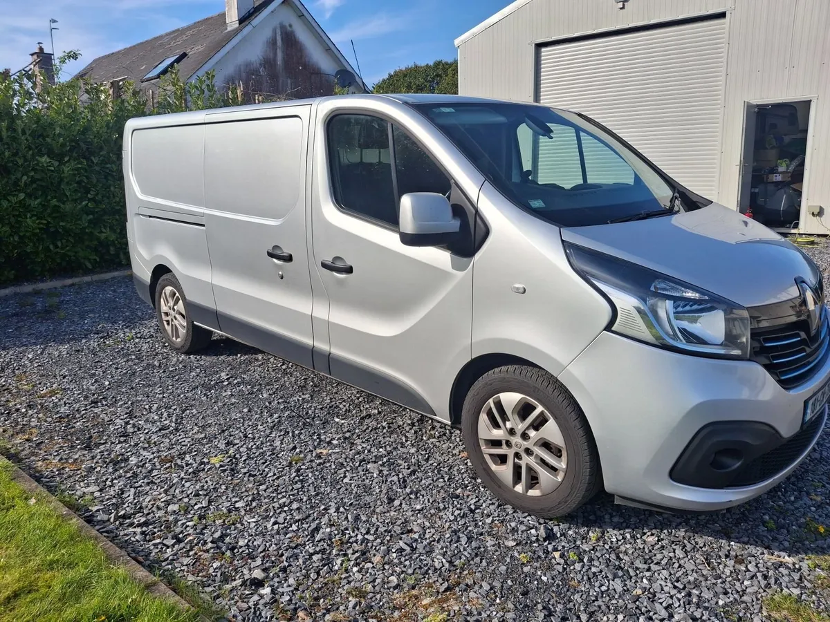Renault Trafic Sport 2018 LWB - Image 2