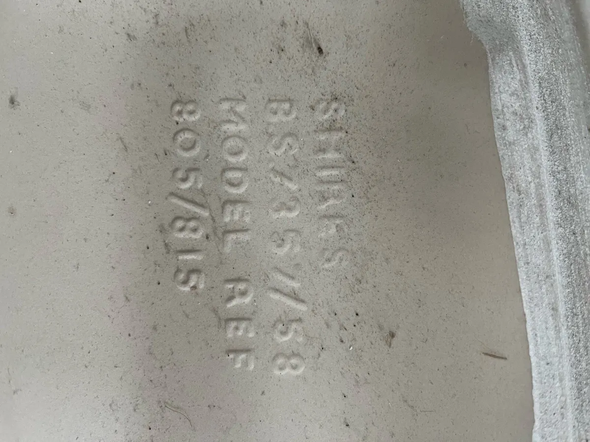 Free to takeaway Cistern Lid - Image 2