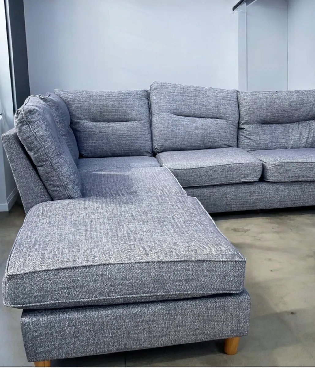 L Corner sofa - Image 2