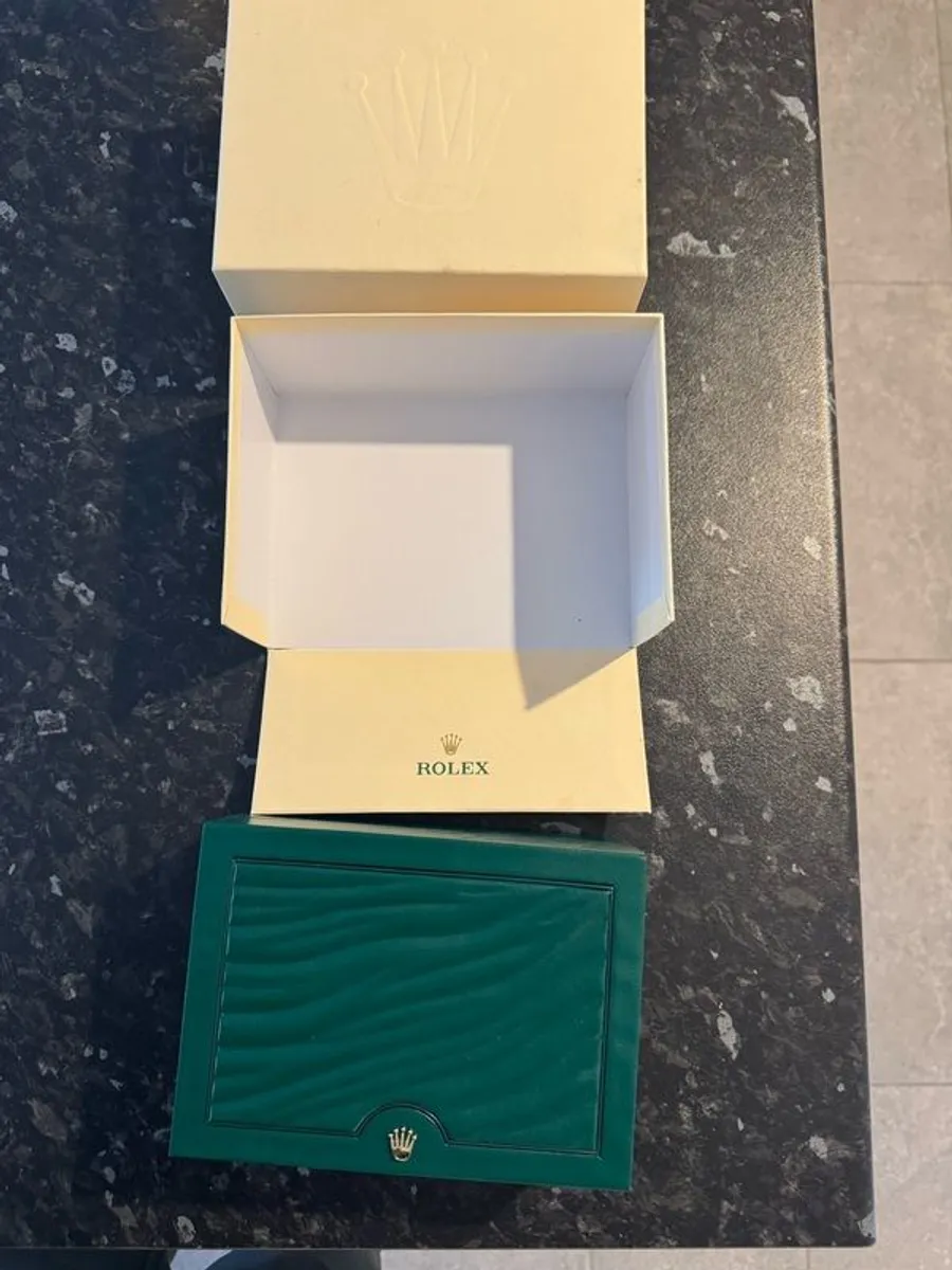 Rolex ladies datejust 26mm box and papers - Image 2