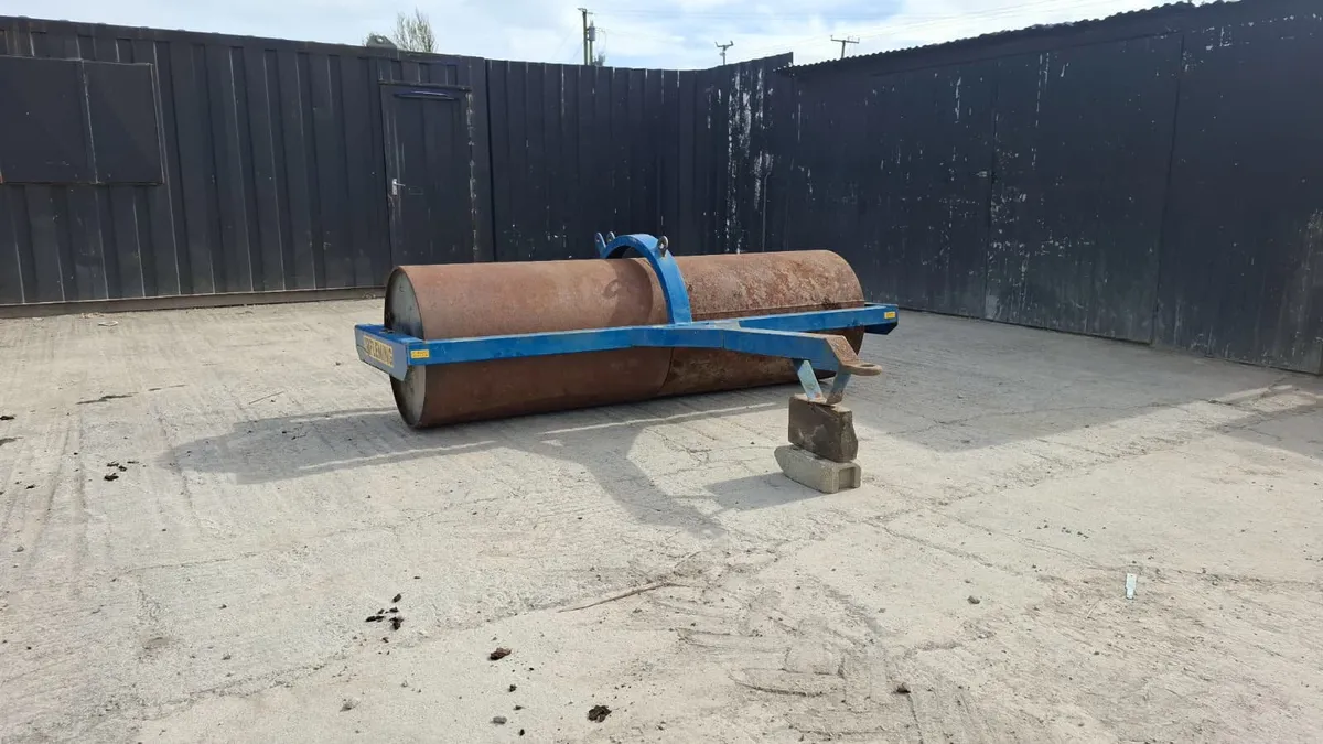 Fleming 8ft Land Roller - Image 1