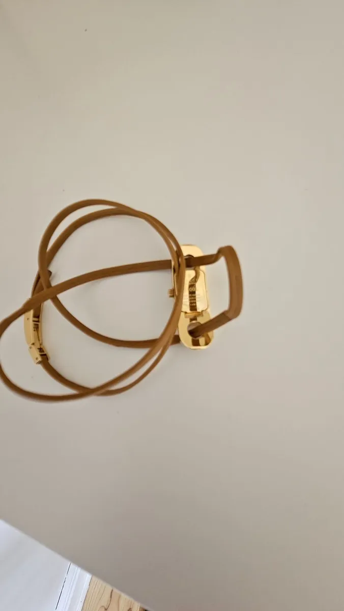 GUCCI  TIMEPIECE 6100L WATCH - Image 3