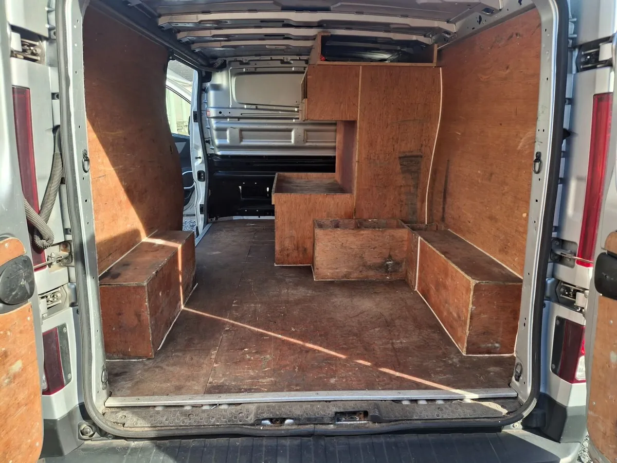 Renault Trafic Sport 2018 LWB - Image 3