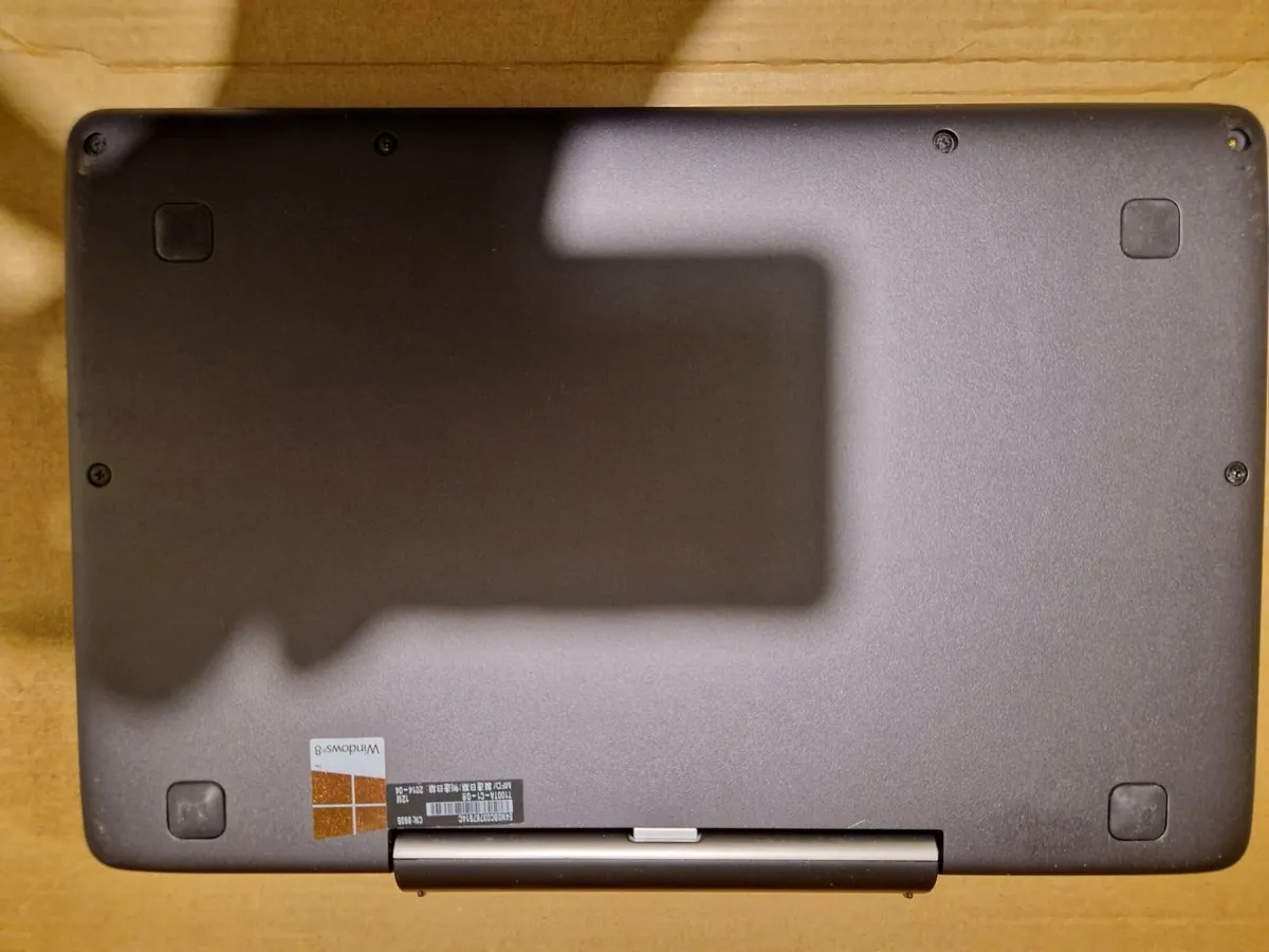 ASUS Laptop Tablet CN9935, Windows 8, 2GB Ram 64GB - Image 4