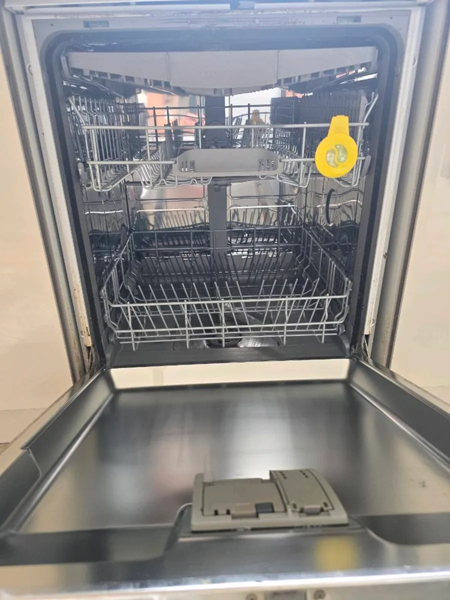 Bosch Series 2 Freestanding Dishwasher - Image 2