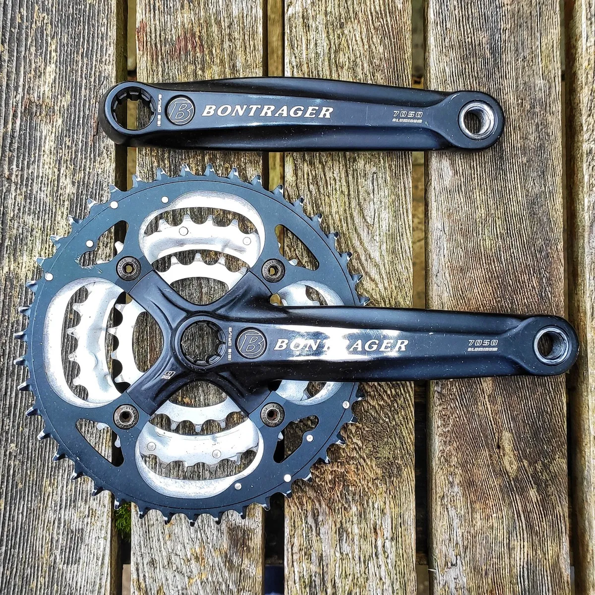 Cranks Bontrager Race ISIS 9 Speed - Image 1