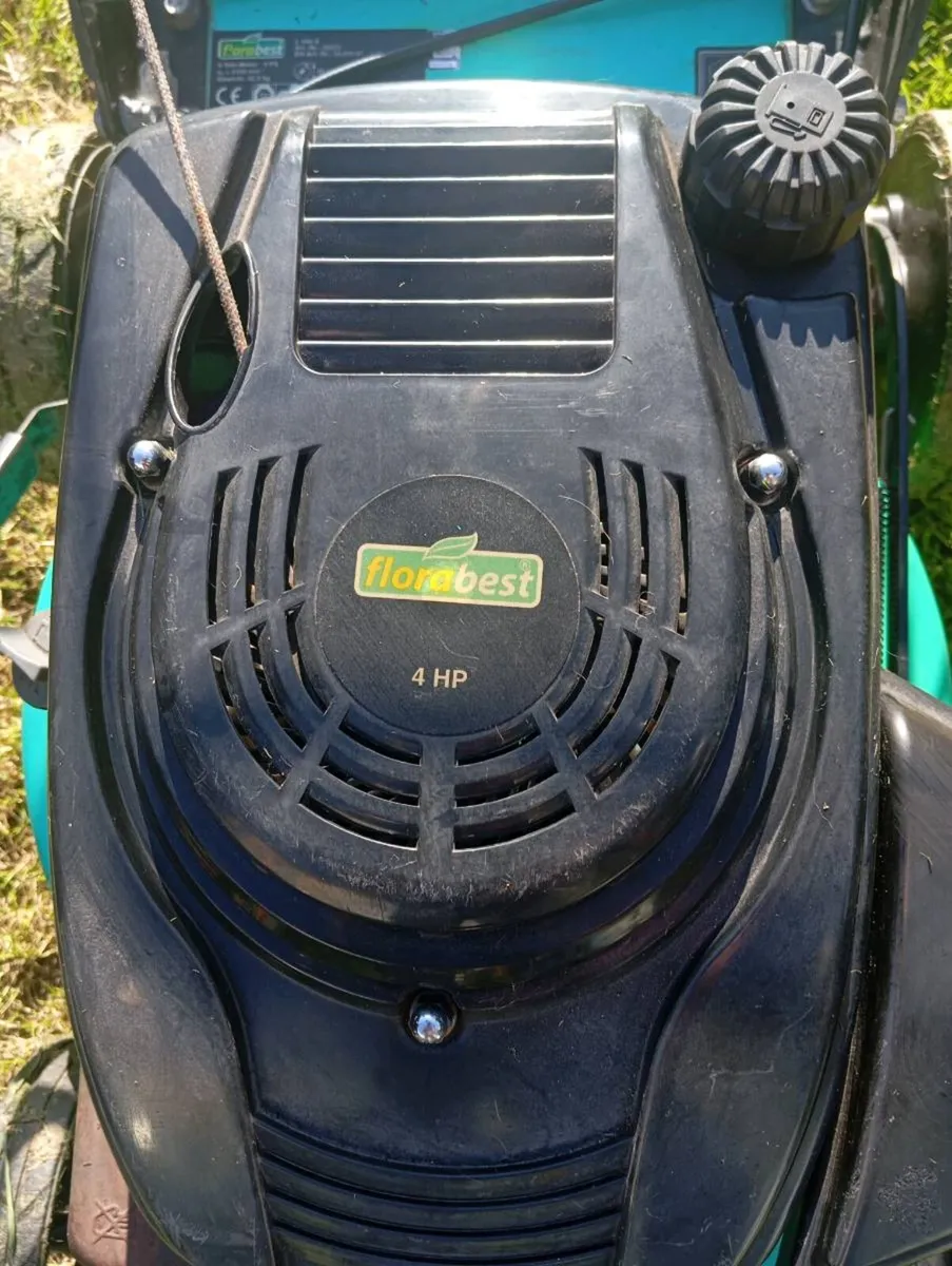Florabest petrol lawnmower - Image 2