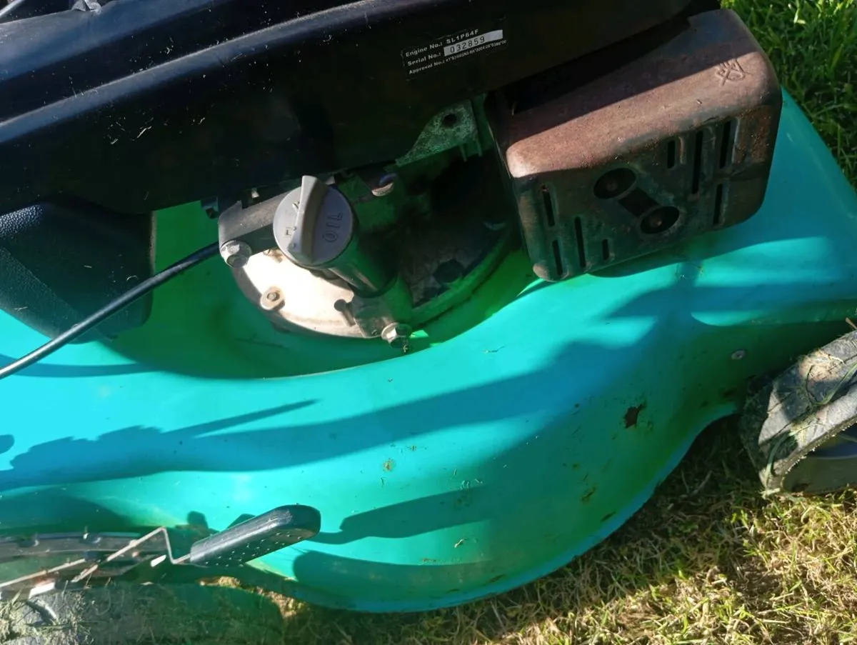 Florabest petrol lawnmower - Image 4