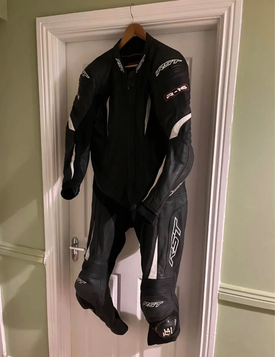 Motorcycle one piece suit - Image 1