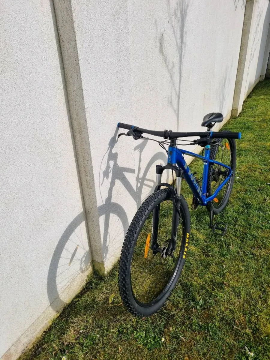 Bicycle. TREK MERLIN 6 - Image 2