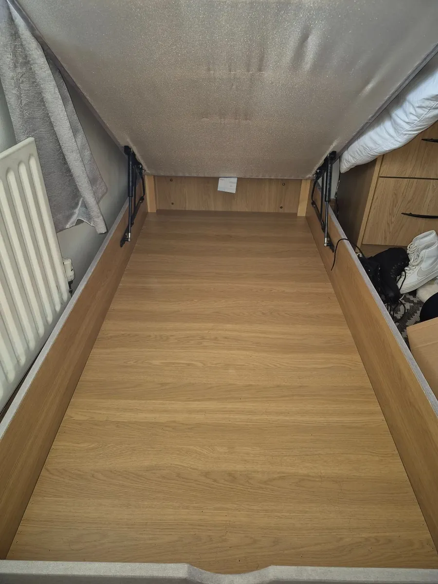 Bed - Image 2