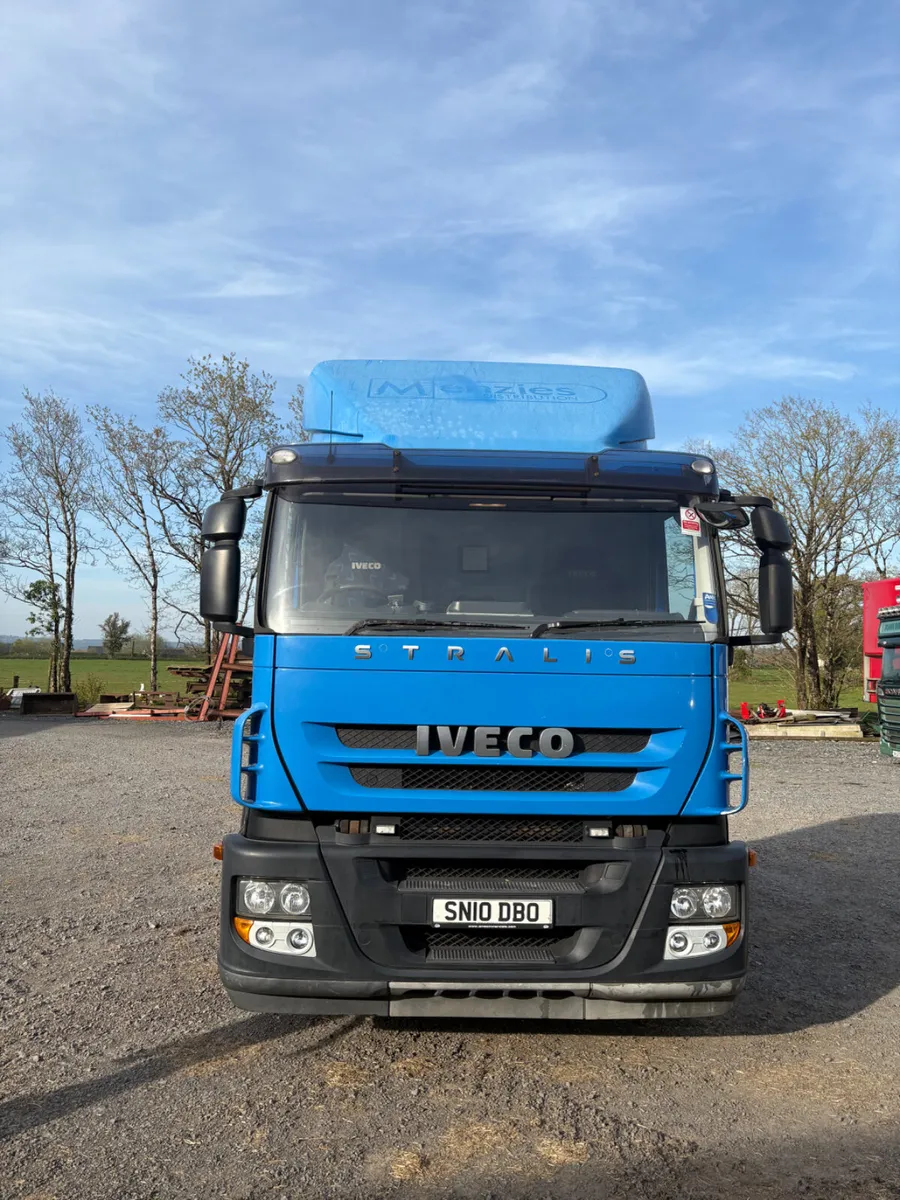 Iveco  Stralis 310 lorry - Image 3