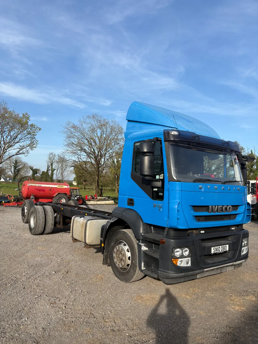Iveco  Stralis 310 lorry - Image 1