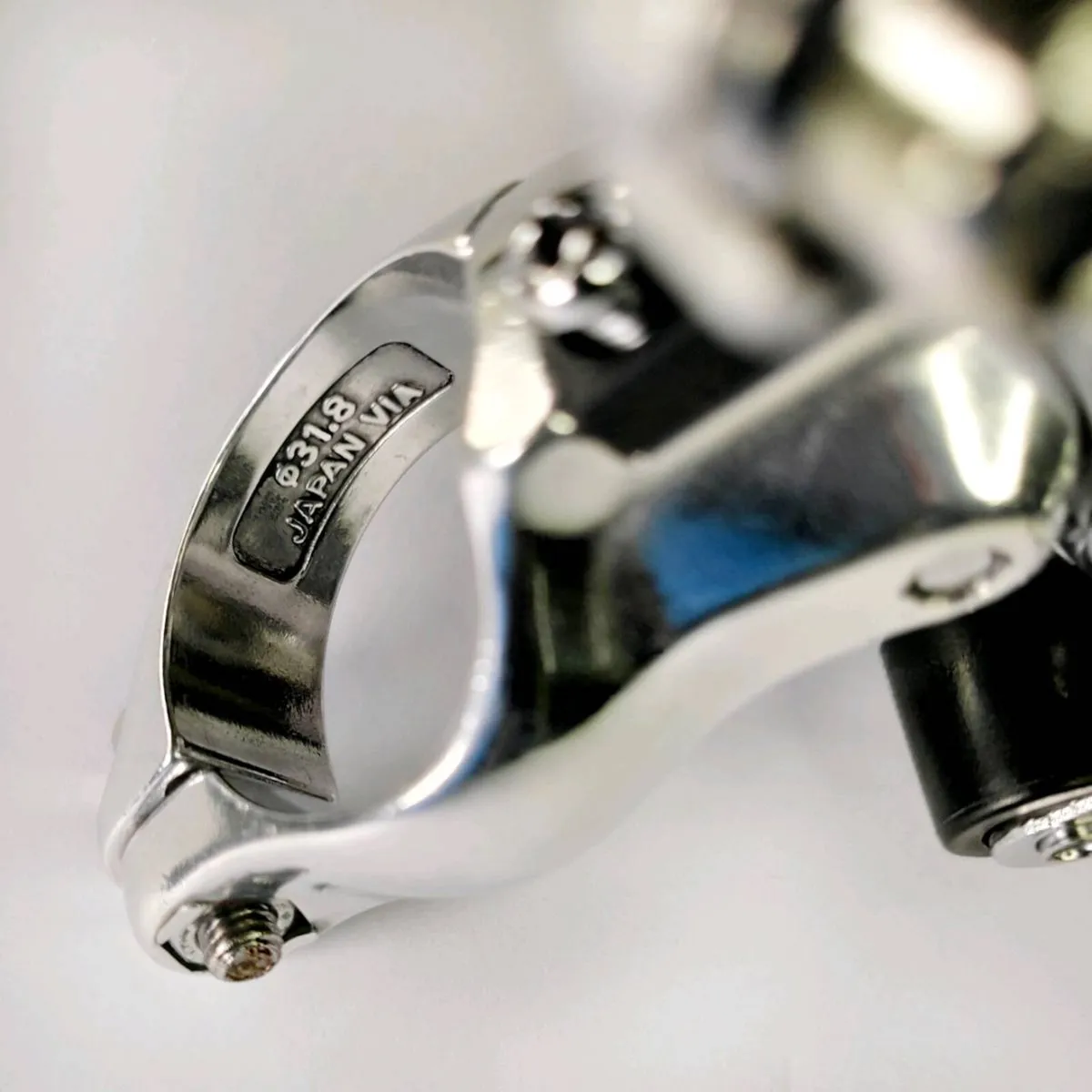 Shimano DX Front Derailleur - Image 3