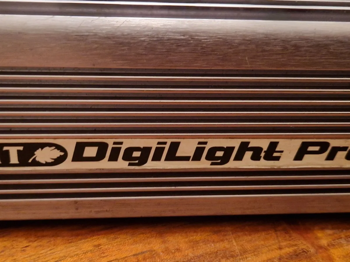 Maxibright DigiLight ProSelect Dimmable 600W Light - Image 2