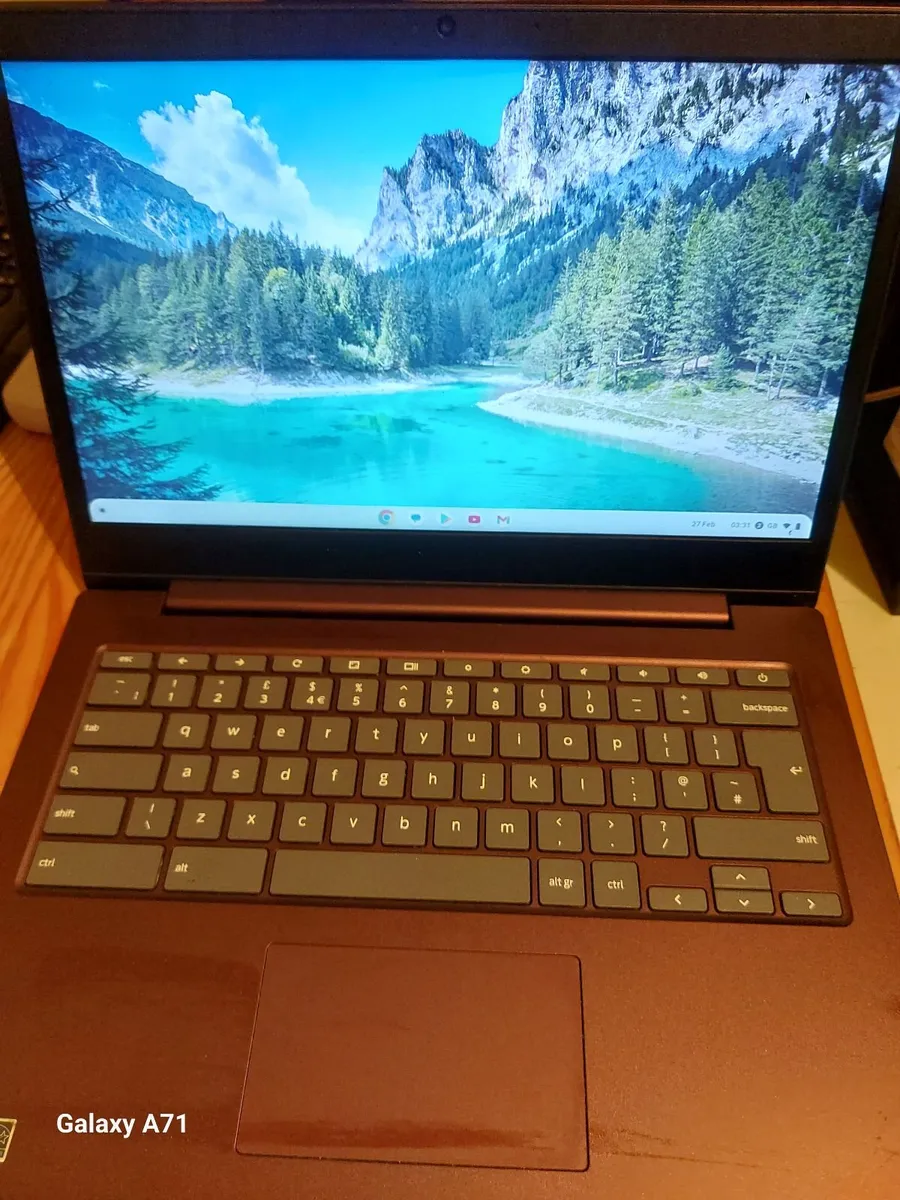 Lenovo Chromebook, 64GB, in NEW Condition - Image 1