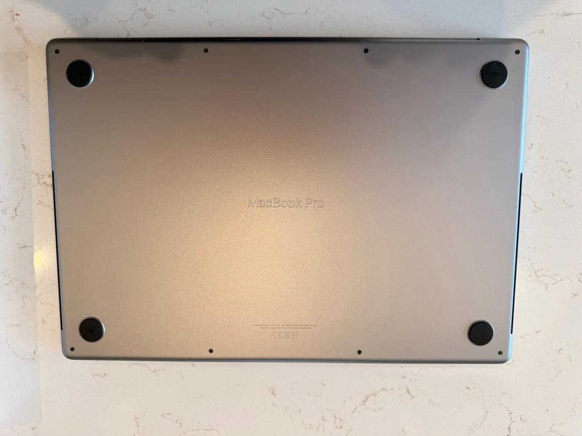MacBook Pro 16” (2021) M1 Max 32/512 - Image 3