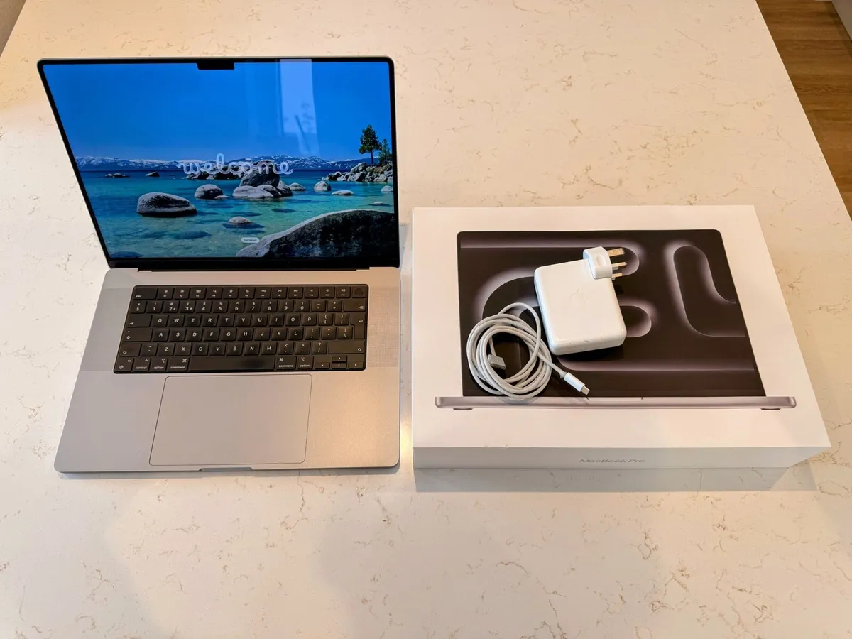MacBook Pro 16” (2021) M1 Max 32/512 - Image 1