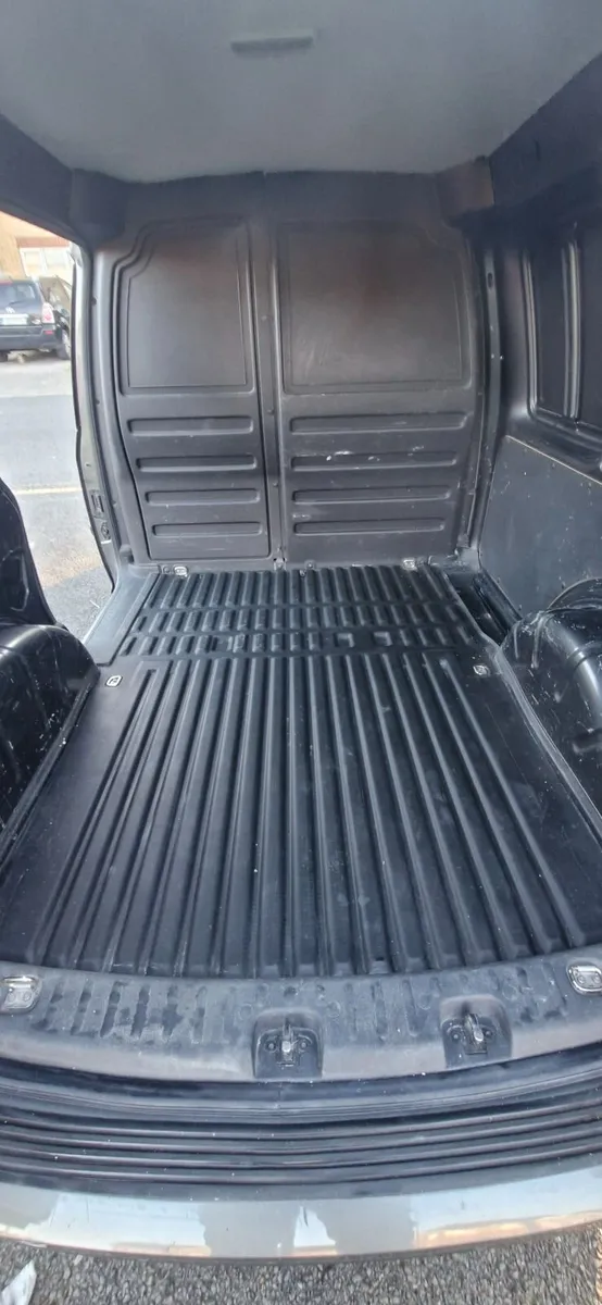 Volkswagen Caddy 2019 - Image 2