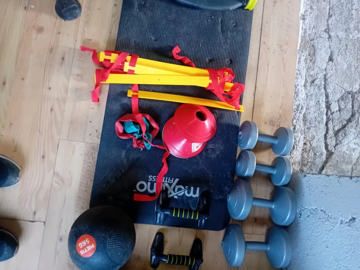 Gym equipment,weights etc.... - Image 2