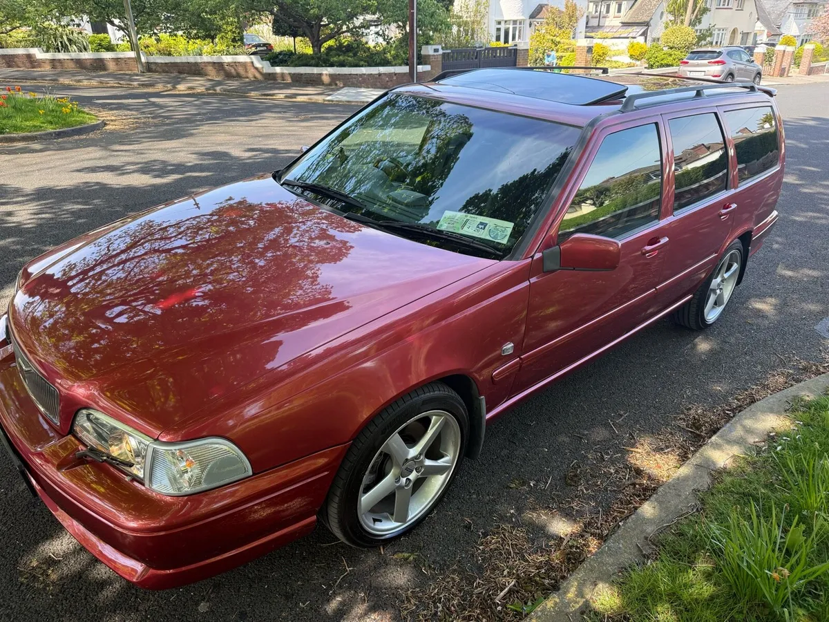 1998 Volvo V70 R  AWD - Image 2