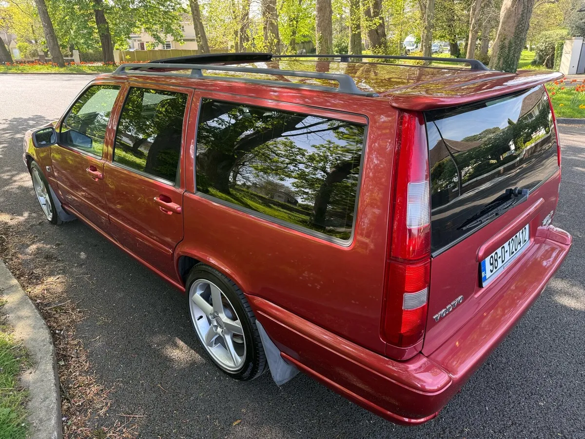 1998 Volvo V70 R  AWD - Image 4