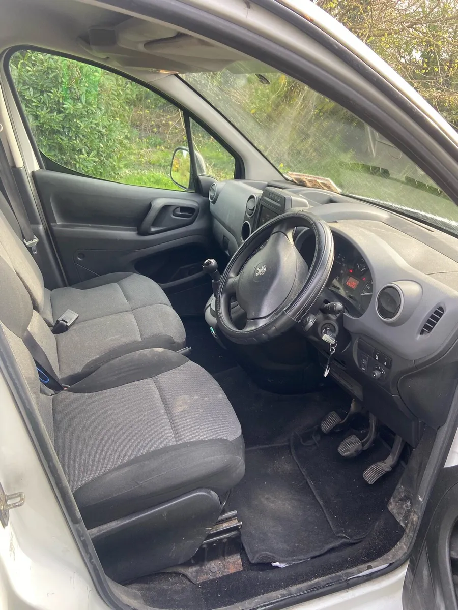 Peugoet Partner Van - Image 2