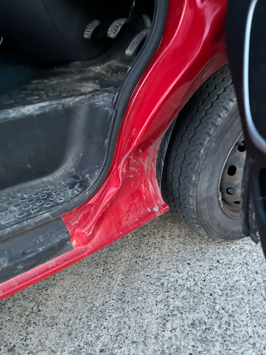 2018 nissan nv300  new test - Image 4