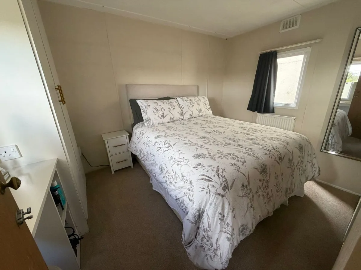 Mobile Home - Image 4