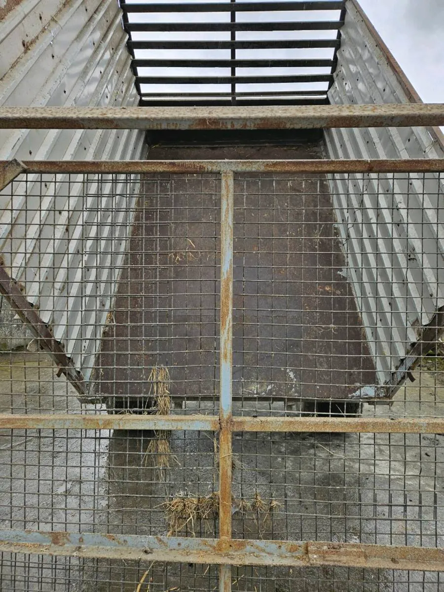 Silage trailer - Image 1