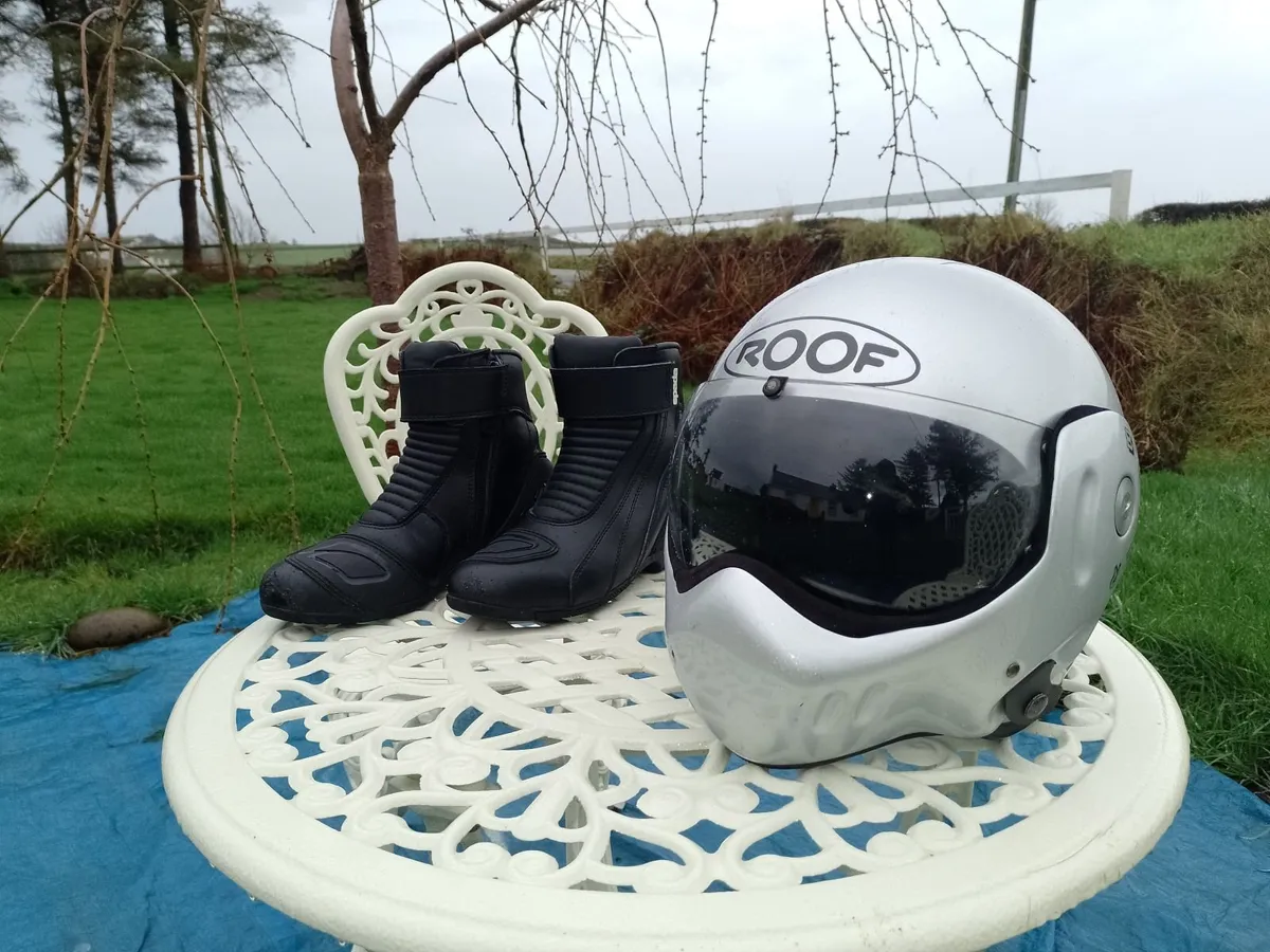 BIKER BOOTS. ROOF FLIP HELMET+ BIKE BARGAIN. - Image 2