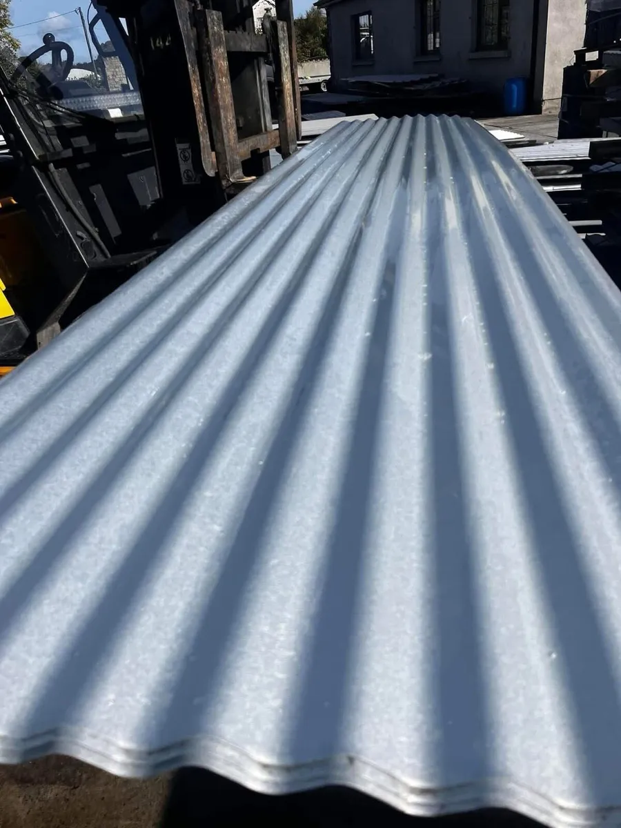 50 sheets of 12 ft silver currogated cladding - Image 1