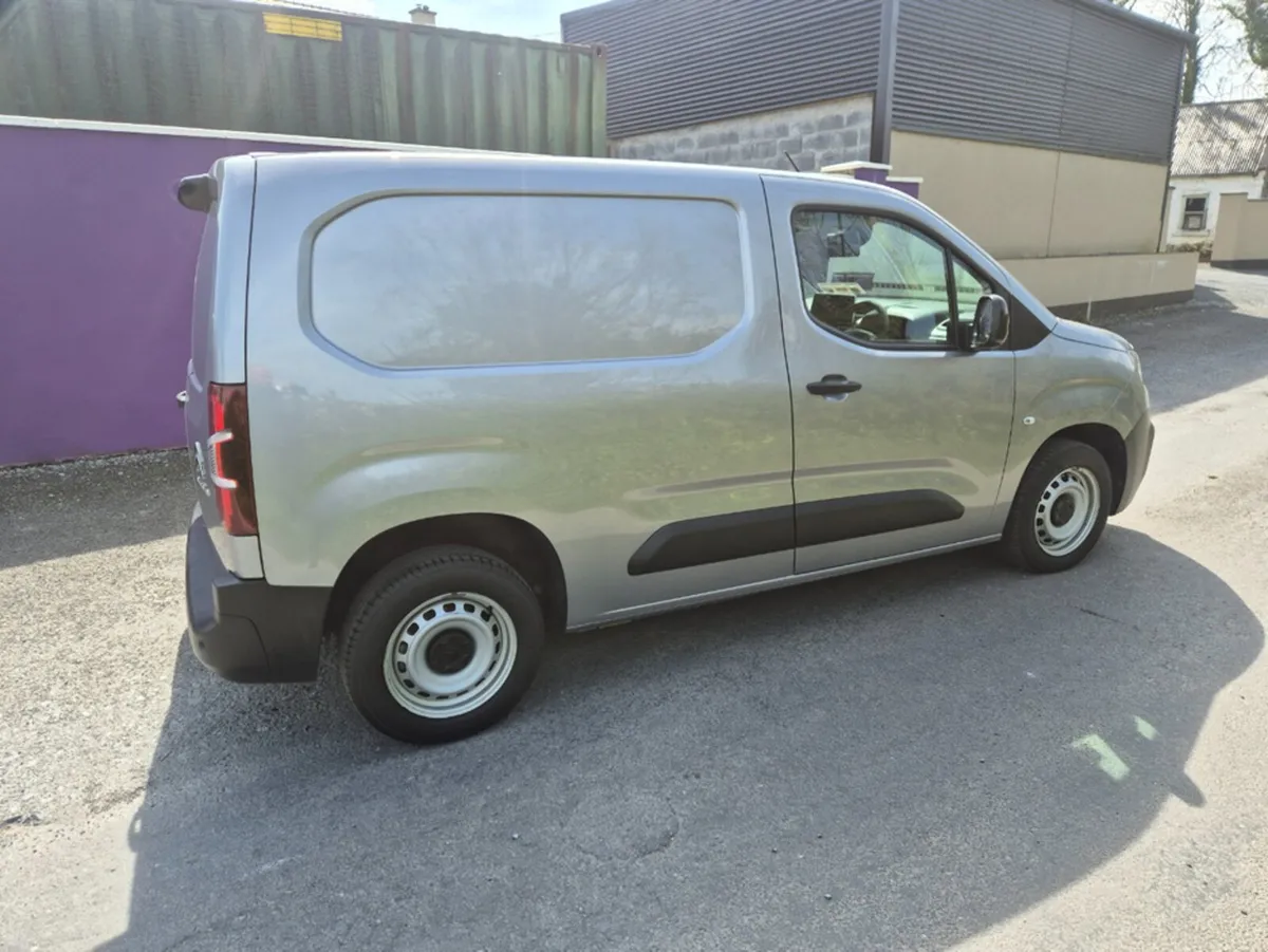 Citroen Berlingo ENT VISION BLUEHDI 10 - Image 4