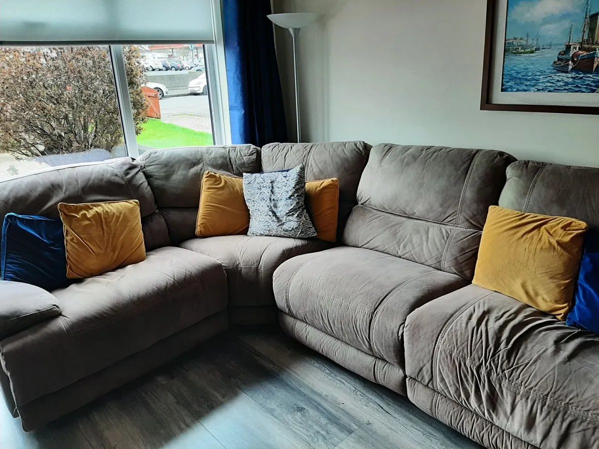 Corner recliner settee - Image 2