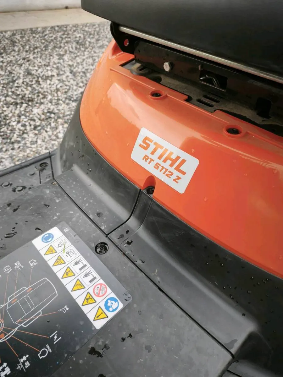 Stihl RT5112 Z Ride on Lawnmower 2024 - Image 4