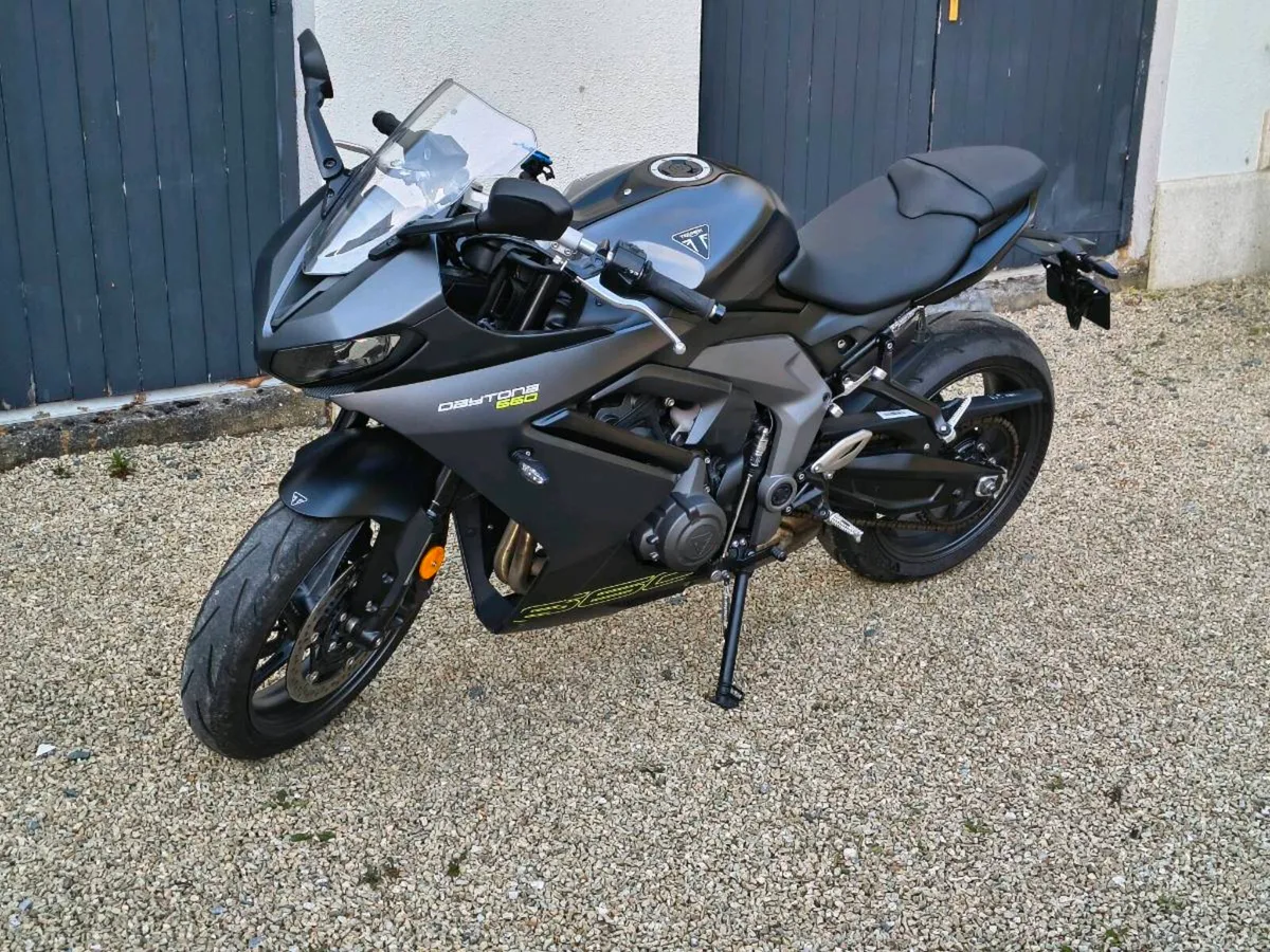 Triumph Daytona 660 - Image 1