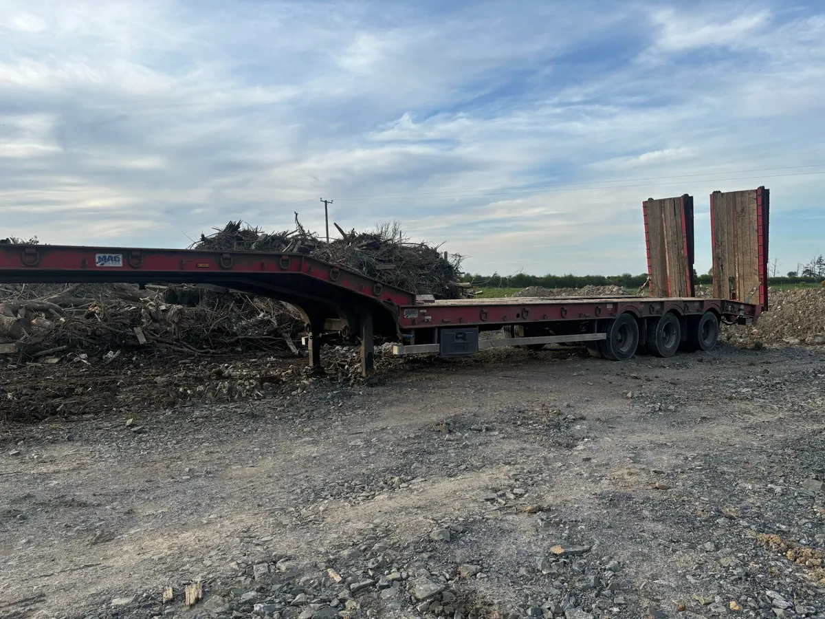 Mac tri axle low loader - Image 3