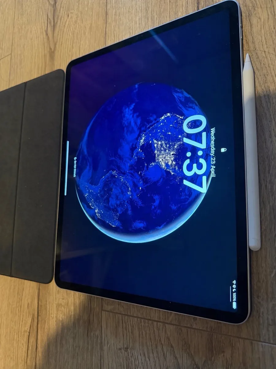 iPad Pro 12.9” 64GB + Apple Pencil + Case - Image 2