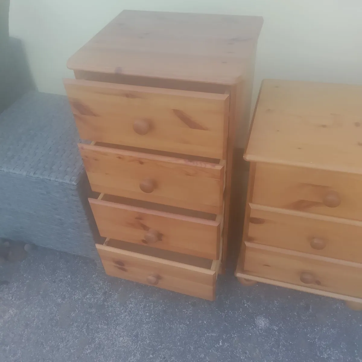 Chest of drawers - Image 1