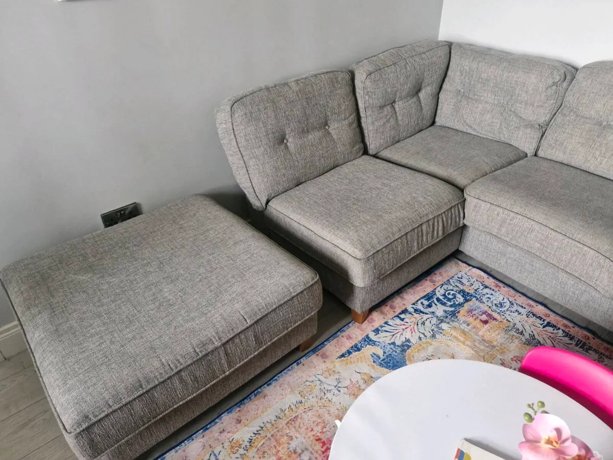 Couch - Image 2