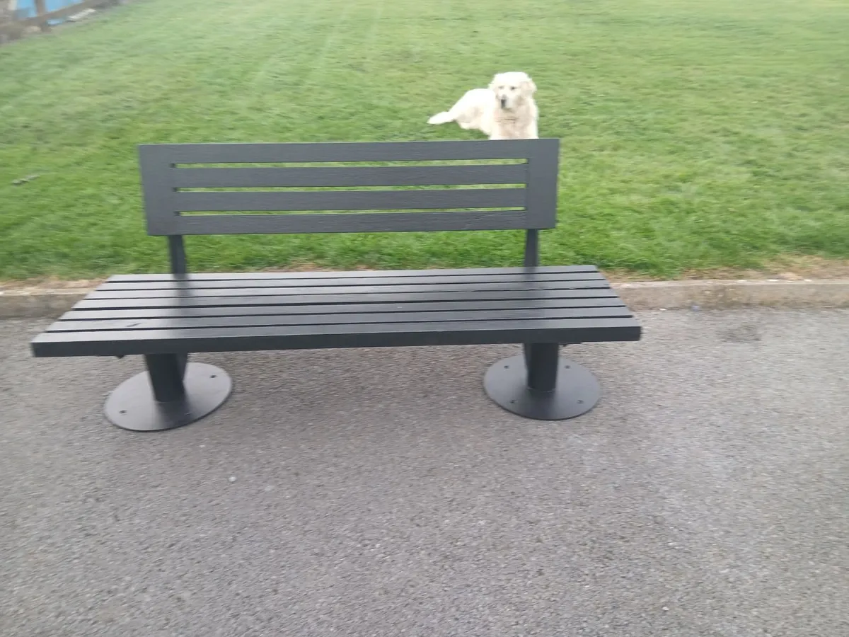 Outdoor Solid bench - Image 1